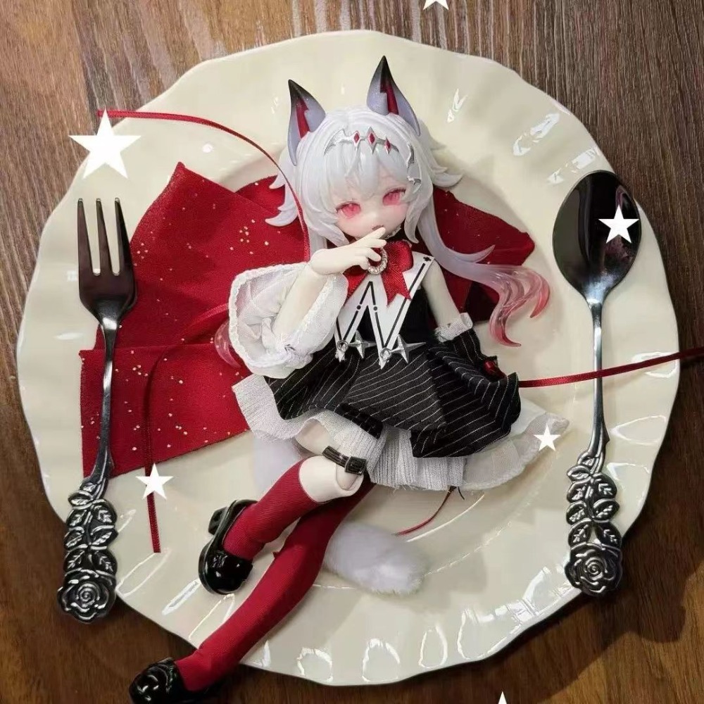 Inedible Doll Lunar Lore Meow  - Mystery Box Blind Bag avis et prix