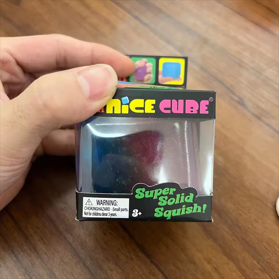 Schylling NeeDoh Rainbow Cube  - Fidget Cube Original avis et prix